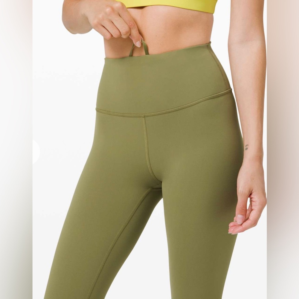 Lululemon Wunder Train High-Rise Crop 21"
Bronze Green Sz 8
